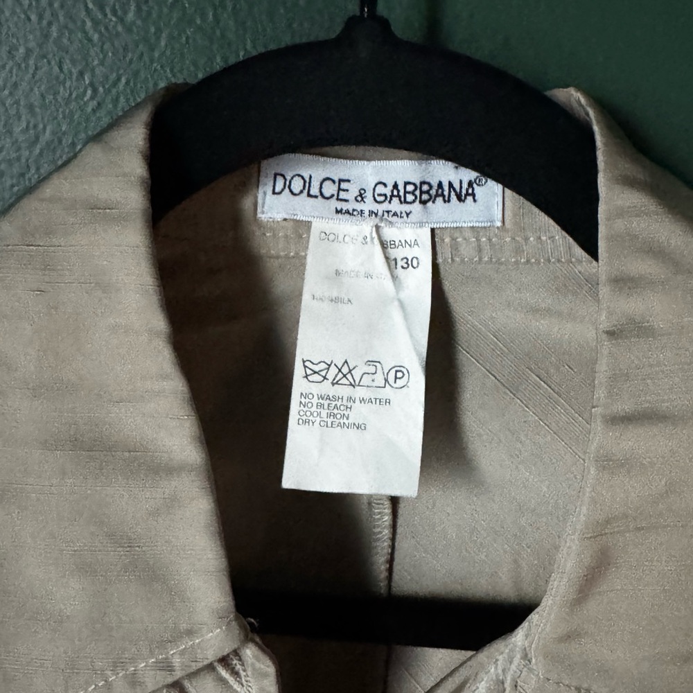 Rare 90s Dolce & Gabbana Beige 100% Silk Crop Button-Up Top - Picture 2 of 3